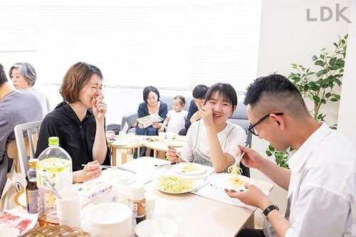 ここにおどろき!:「これは買う」の声多数! イメージ