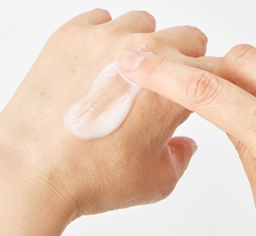 素早くなじんでサラッとする 産後のスキンケアおすすめ イメージ