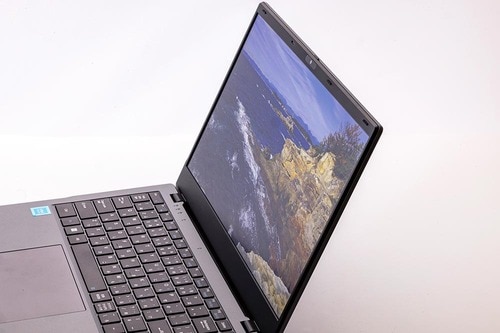 画面はそこそこキレイで視野角も広い 情熱価格「MUGA ストイックPC5」おすすめ イメージ2