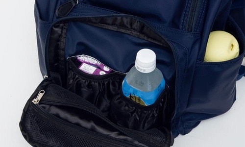 マグとペットボトルがすっぽり入る イメージ