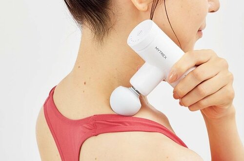気軽に使えるコンパクトなマッサージガンがほしい 女性向けマッサージガンおすすめ イメージ