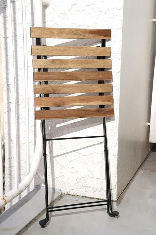 テーブルとおそろいで演出IKEAの“折りたたみチェア” イメージ