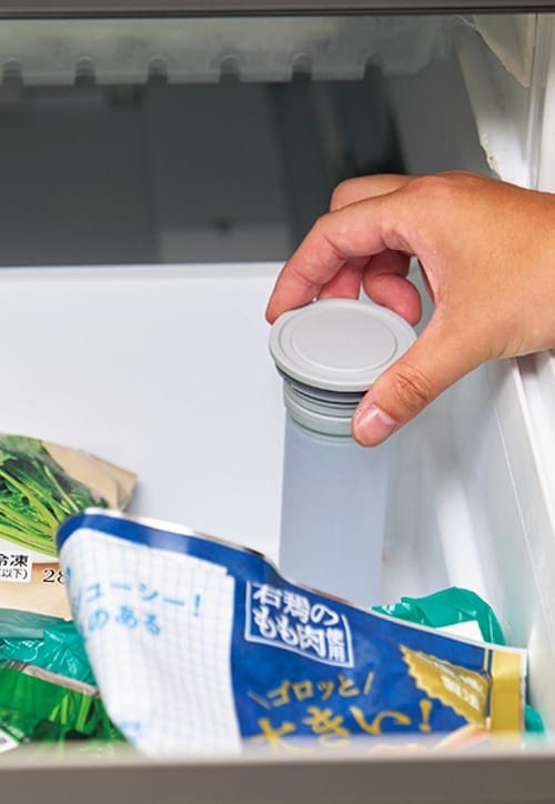 使いやすさ：冷凍庫に入れるだけだが冷凍庫の開閉に気を遣う スティック氷嚢おすすめ イメージ