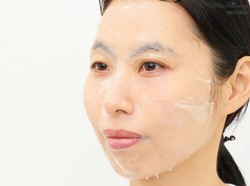 美容液たっぷりで肌にしっかり密着! プチプラフェイスパックおすすめ イメージ