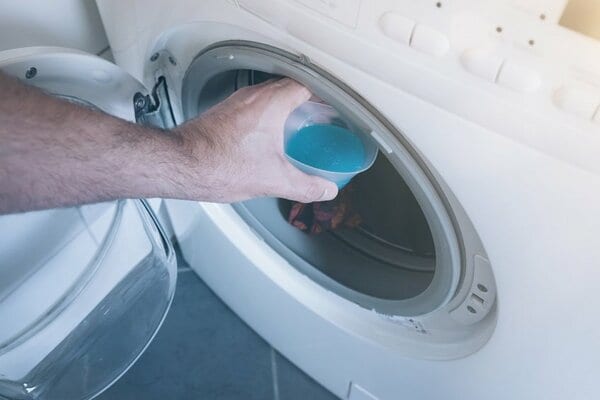 漂白剤投入口から洗剤や柔軟剤を入れないで!