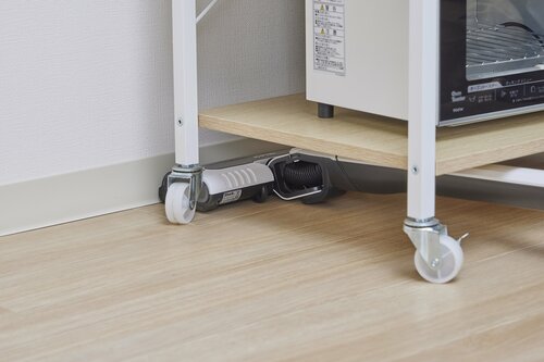 結果2:ヘッドが平らになるので家具の隙間にもスッキリ入った! イメージ3