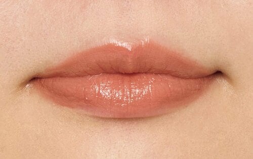 【仕上がり】色明るめの唇 イメージ