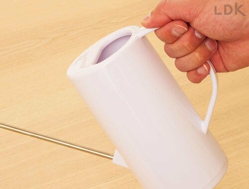 1Lジャストの容量で肥料を使うときも快適 LDKベストバイジョウロおすすめ イメージ
