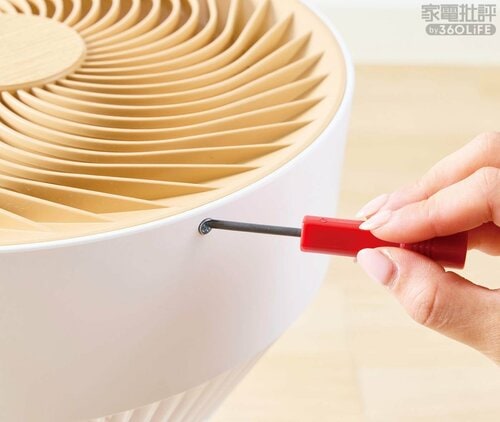 ガードを外すにはドライバーが必要 サーキュレーターおすすめ イメージ