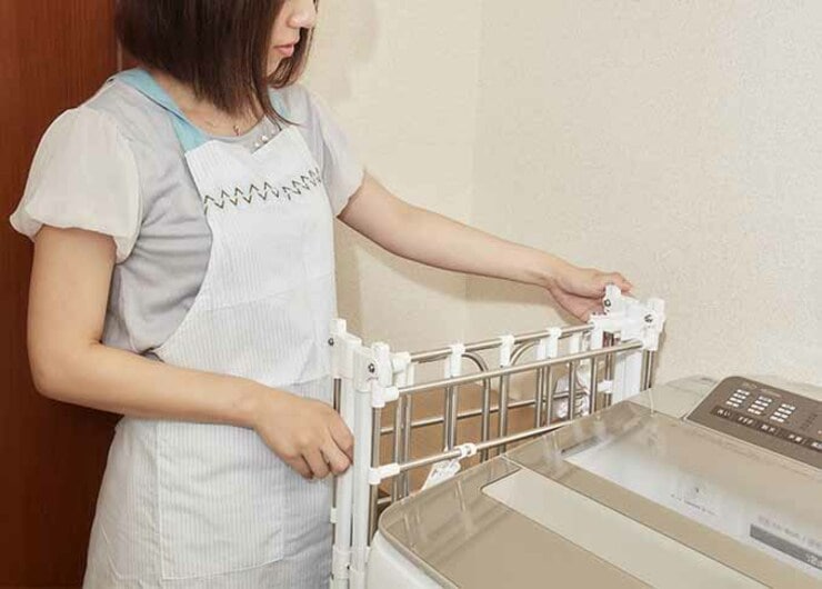大容量なのにコンパクト！ 室内物干しは「すき間に入る」で選ぶべし