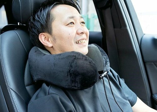 ほどよく頭を支えて首への負担を軽減 ネックピローおすすめ イメージ