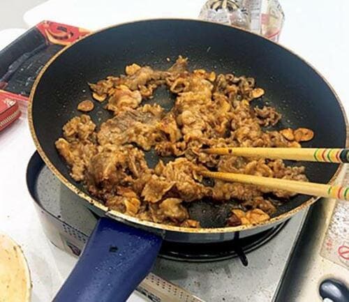 ［テスト3：防臭力］料理などのニオイが付かないかブロック力をチェック！ イメージ