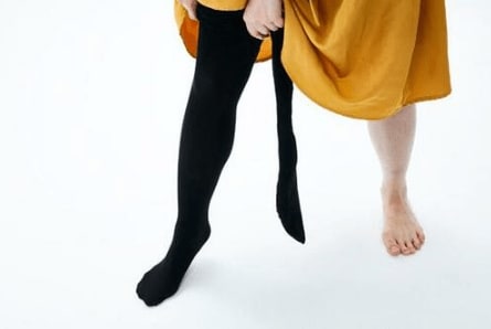 Q：冷えを予防するには？ 暖かいタイツおすすめ イメージ