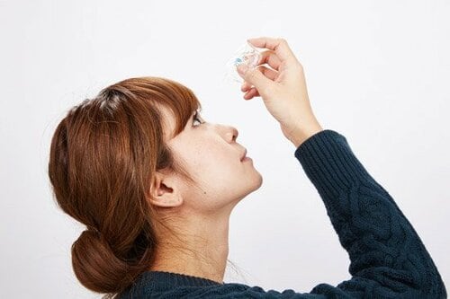 4位: 【4位】とろみ感で潤す「トロ~リ目薬ドライアイ」