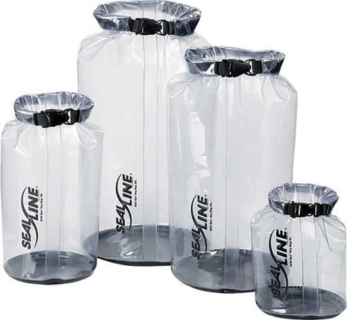ポイント2:スタッフバッグで荷物を整理する