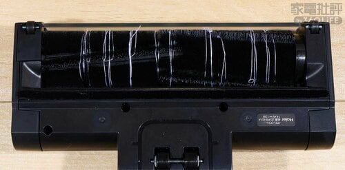 糸や髪の毛は絡まりやすい…… ドック付き掃除機おすすめ イメージ