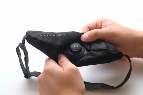 【着け心地】中心部の電源ボタン配置がかなりネックに 充電式ホットアイマスクおすすめ イメージ2