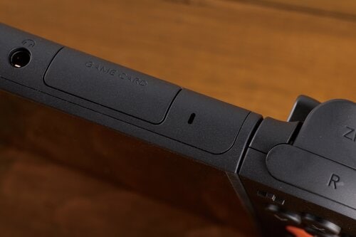 ハウリングを防ぐ、高精度マイクを内蔵 Switch 2おすすめ イメージ