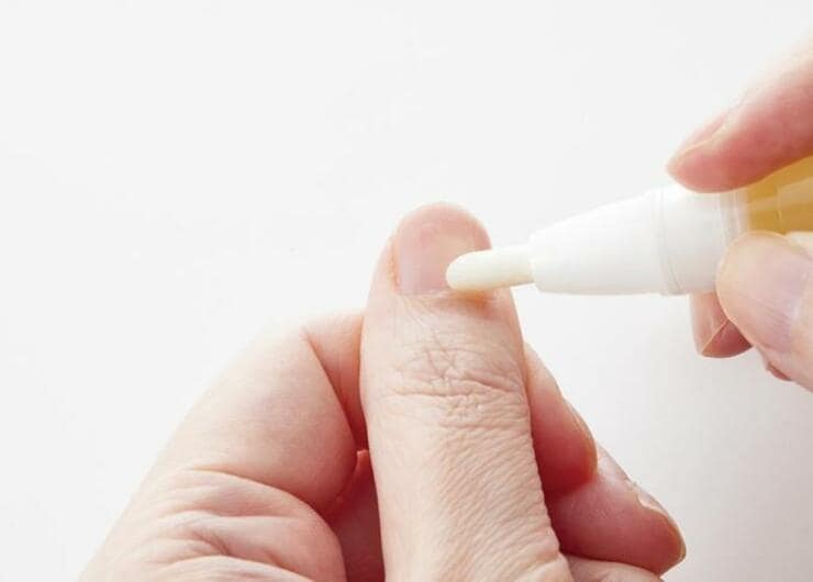 【無印良品】売れすぎ！「甘皮ケアオイル」が評判通りでした｜『LDK』とプロが比較