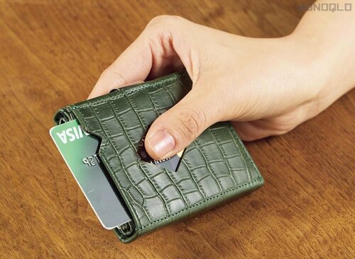 一生使う!の決定打:スキミング防止機能でカード情報を守れる! イメージ