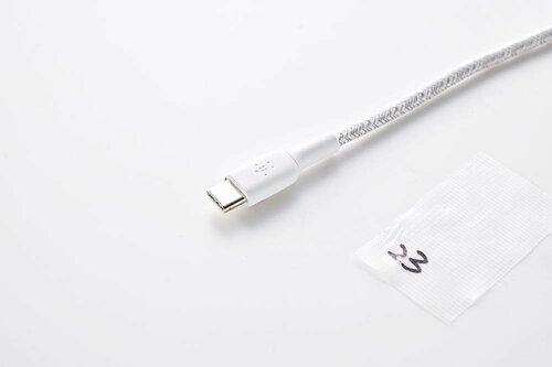 電源とのコネクタはタイプC