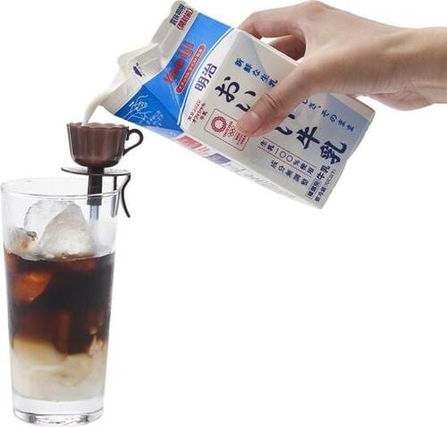 注ぐだけで映えドリンク！ キャンドゥ「ツートンドリンクメーカー」 イメージ