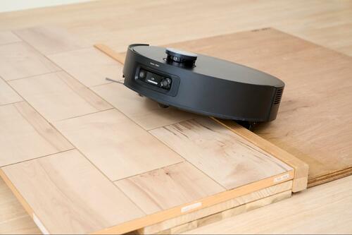 ドリーミー Aqua10 Ultra Rollerが段差を乗り越える様子