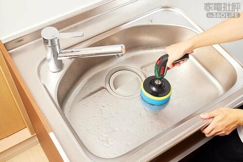1:水で濡らして磨く 水回りの掃除におすすめグッズおすすめ イメージ