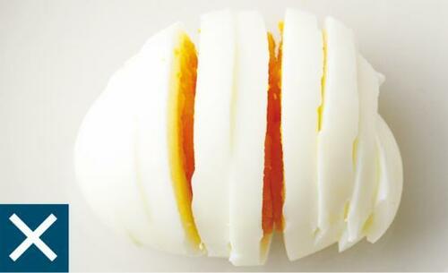 坂になっているから卵がズレない！ イメージ3