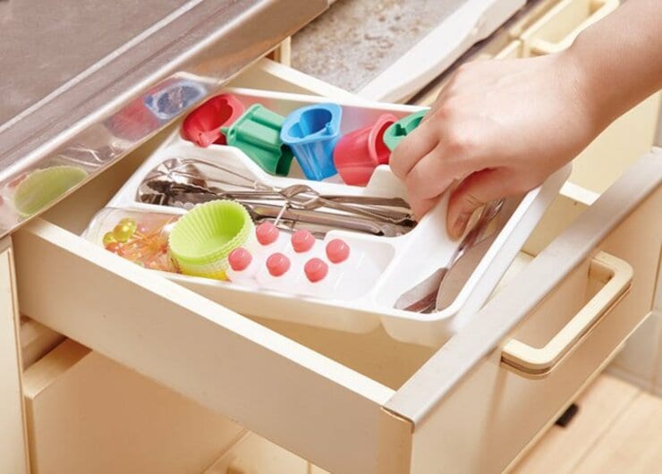 「キッチンツールが遭難する」…セリアのアレで、みるみるスッキリしちゃいましょう！