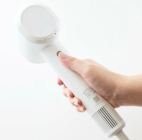 グリップが太く、使う人を選ぶ 2万円以下で買えるドライヤーおすすめ イメージ