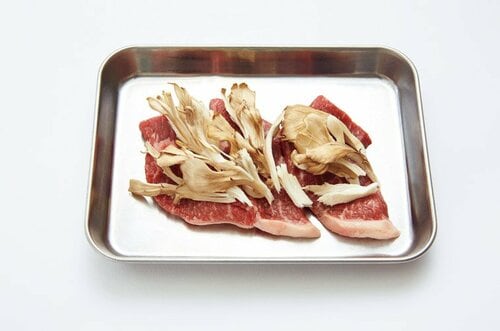 マイタケがお肉をやわらかく！ じっくりほぐして旨味を増します イメージ3