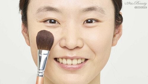 NGな塗り方 コーラルチークおすすめ イメージ