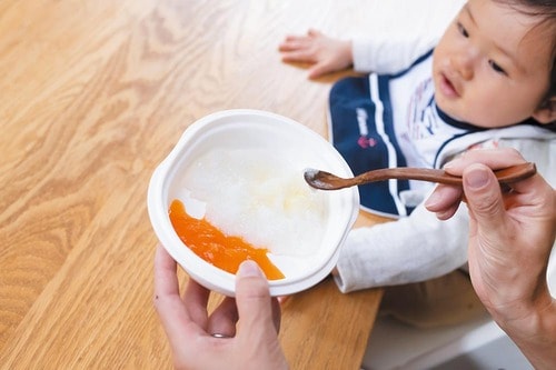 内側の傾斜がすくいやすい 離乳食調理セットおすすめ イメージ