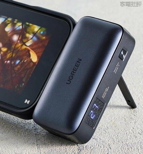 スマホをつないで立てかけ! モバイルバッテリーおすすめ イメージ