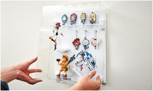 ディスプレイの最後にアクリルカバーを被せて完成 イメージ