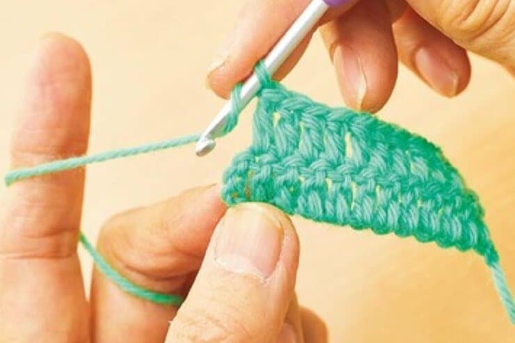 かぎ針編みでかわいい小物作り！基本3「長編み」をマスター｜「LDK」が紹介