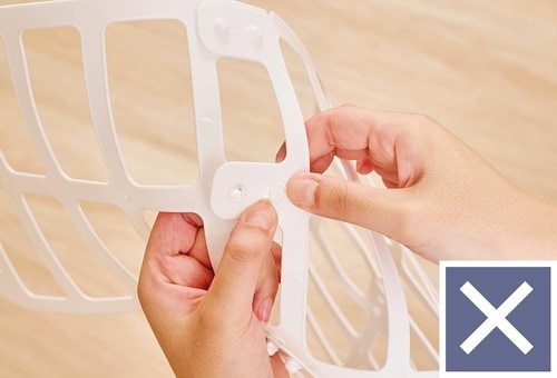 留め具の穴が小さすぎてはめるのに時間がかかる 洗濯ハンガーおすすめ イメージ