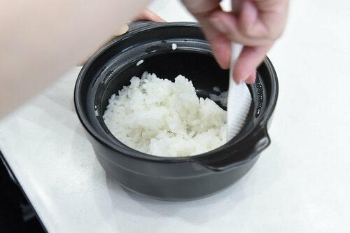 ▼炊きたてのご飯 料理家が選ぶ電子レンジ炊飯器おすすめ イメージ2