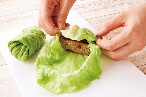 ロールキャベツ:キャベツで包んでトマト缶と煮るだけ! イメージ