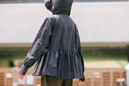 街中でも着られる普段着らしさが魅力 ラッシュガードおすすめ イメージ