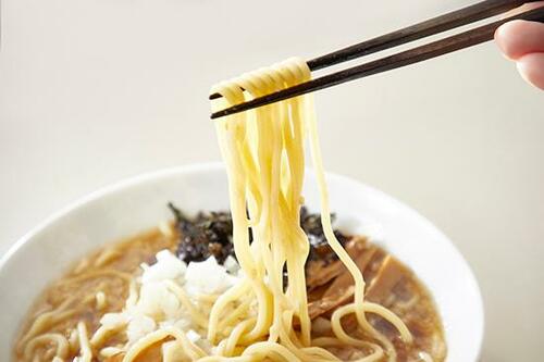 有名店の麺が家で手軽に味わえる本当に旨いお取り寄せラーメンは?