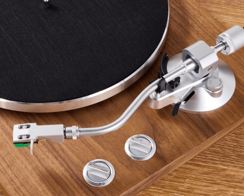 オート機能はないが針を落とす手間が楽しい レコードプレーヤーおすすめ イメージ2