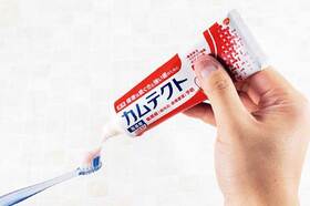 汚れ落ちと抗菌力が圧巻な歯磨き粉のおすすめはグラクソ・スミスクライン「カムテクト 」のイメージ