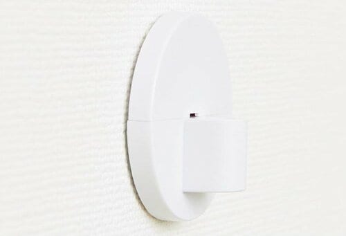 部屋の隅に干すときだけ3秒で物干し竿を装着 イメージ2