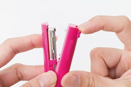 デキる人は持っている!?スティック状のステープラー