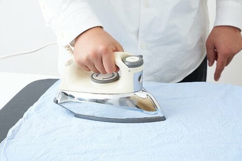 ハンドルが持ちにくいのは気になる アイロンおすすめ イメージ