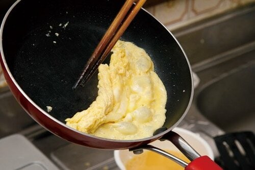 仕上げに巻きすを使ってかたちを整えればOK！ イメージ