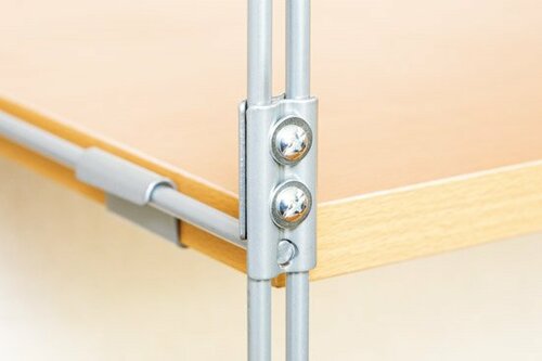 組み立てに少し手間取るかも……