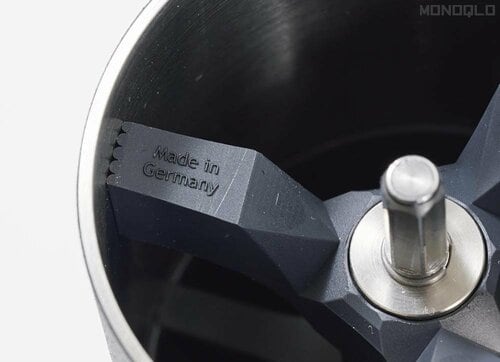 テストで実証:従来器「MK3」より豆が入れやすい Comandante「コーヒーグラインダー C40 MK4 ニトロブレード」おすすめ イメージ